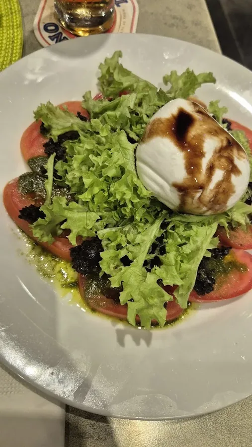 Burrata caprese